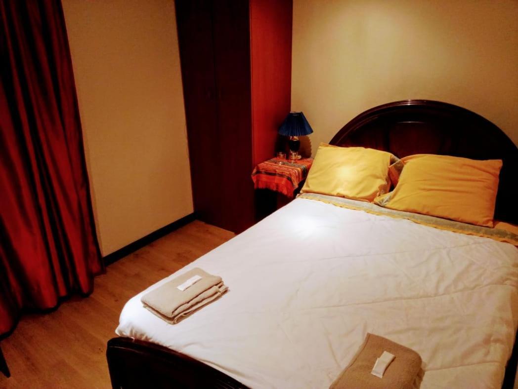 Casa De Huespedes Tu Parada En Cuenca Ngoại thất bức ảnh