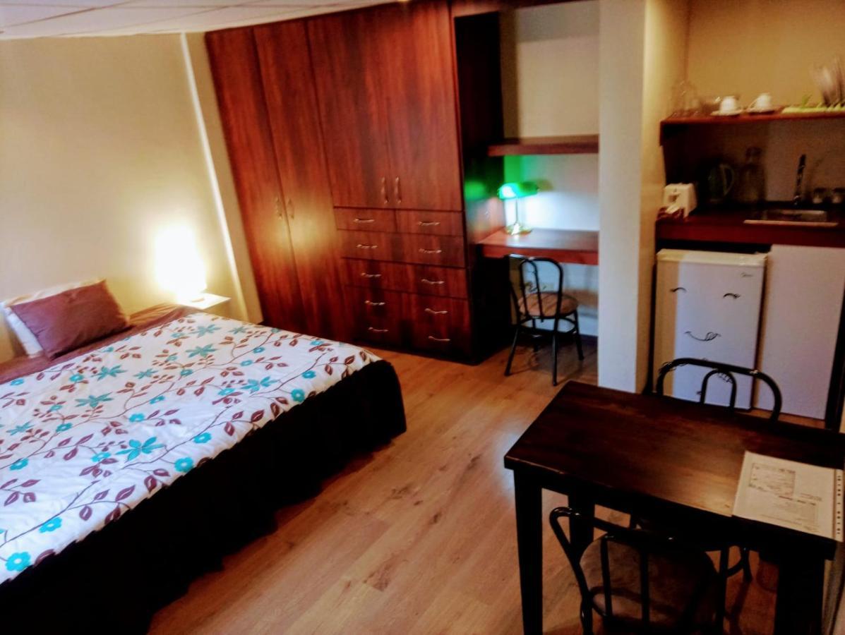 Casa De Huespedes Tu Parada En Cuenca Ngoại thất bức ảnh