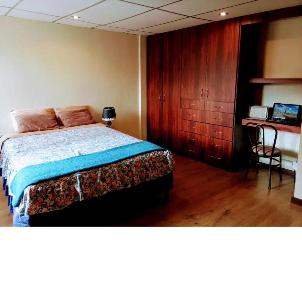 Casa De Huespedes Tu Parada En Cuenca Ngoại thất bức ảnh